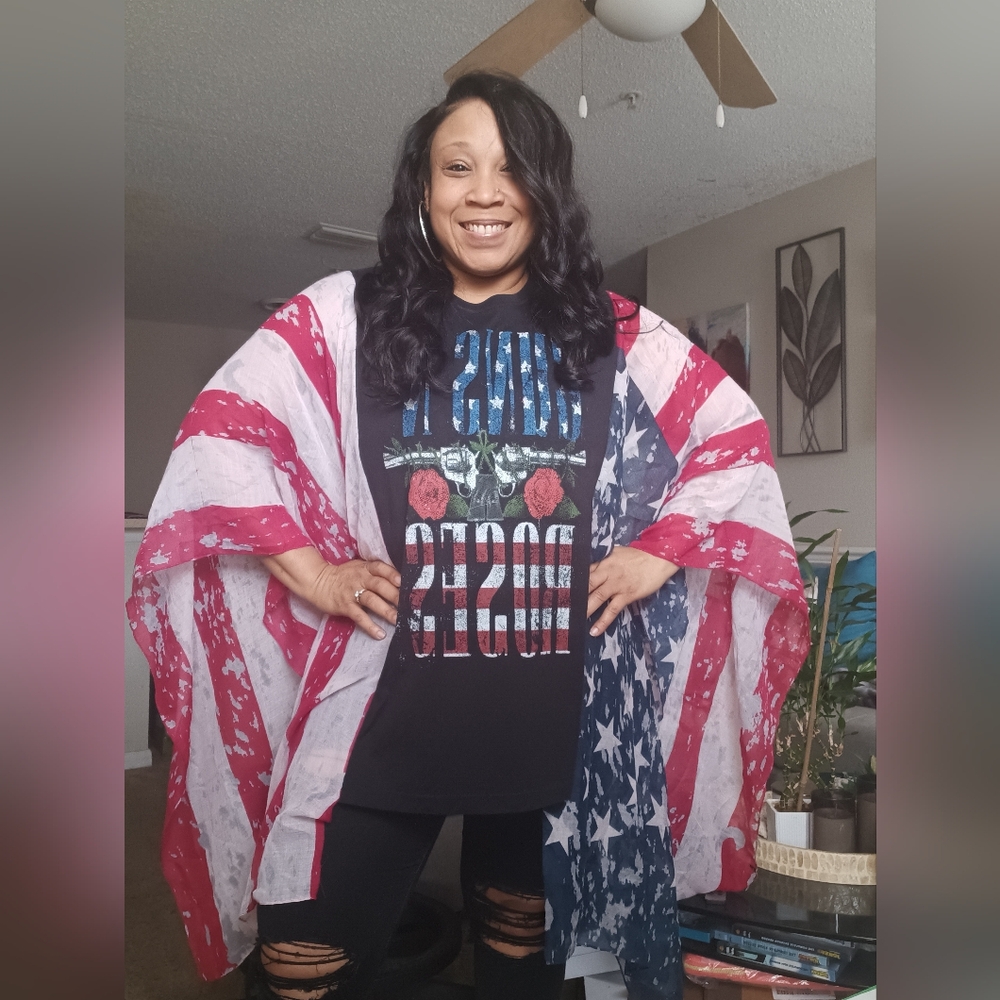 SOLD!!! Upcycled Guns N' Roses Graphic Tshirt Poncho - Picture 6 of 7